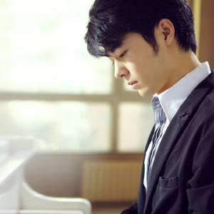 欧美六十路老妇
